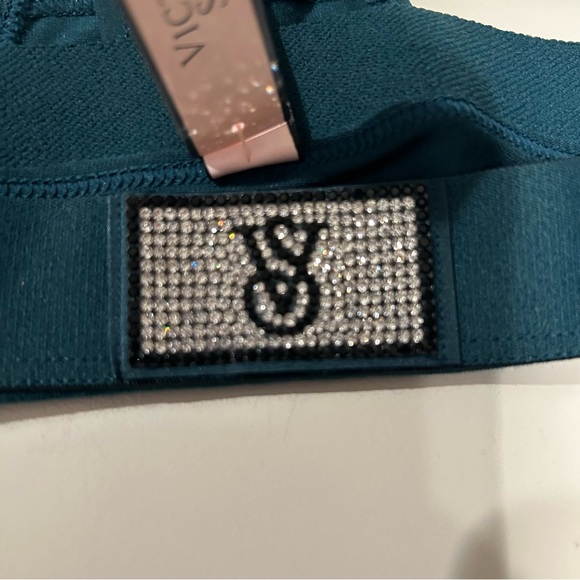 5 pieces of of Victoria Secret Underwear size small - Picture 10 of 13